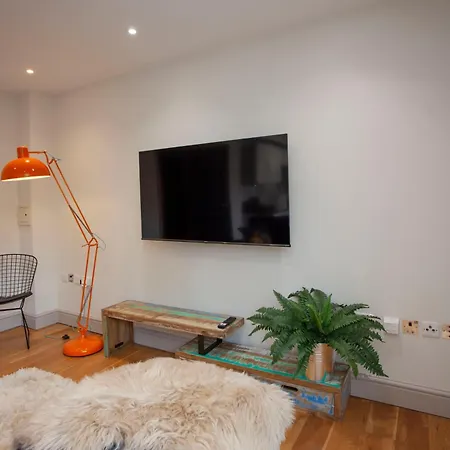 Higgihaus Cabot Mews #25 Fantastic Lägenhet *