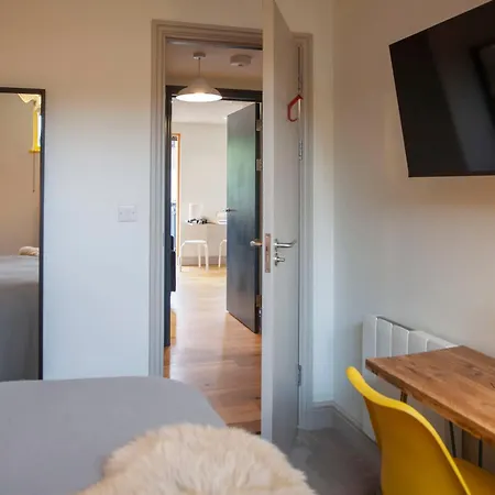 Higgihaus Cabot Mews #25 Fantastic