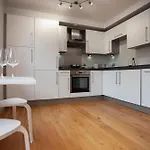 Higgihaus Cabot Mews #25 Fantastic Bristol